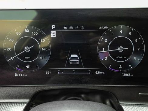 Used 2023 Kia Sportage SX image 9