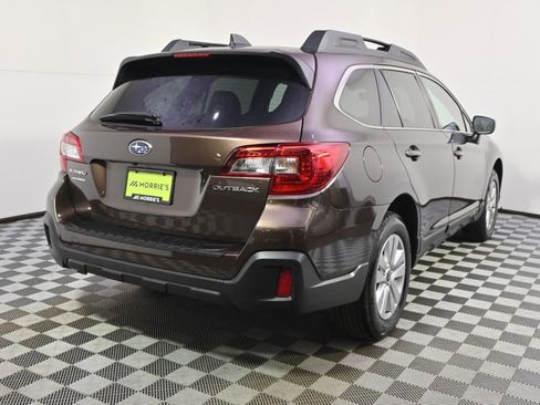 Used 2019 Subaru Outback 2.5i Premium AWD/4WD image 6
