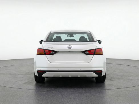 Used 2025 Nissan Altima 2.5 SV FWD image 7