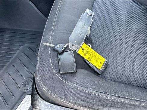 Used 2016 Chevrolet Colorado LT w/ LT Convenience Package image 11