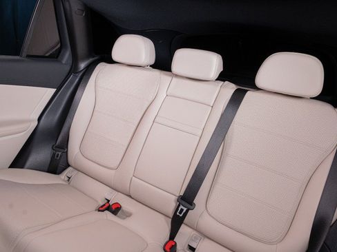Used 2025 Mercedes-Benz GLC 300 image 15
