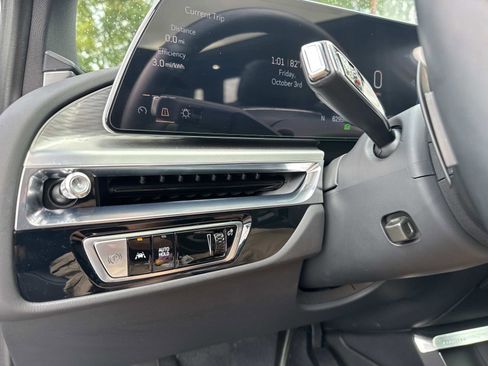 New 2025 Cadillac Lyriq Luxury image 31