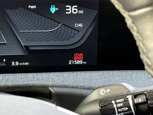 Certified 2024 Kia EV6 Light image 34