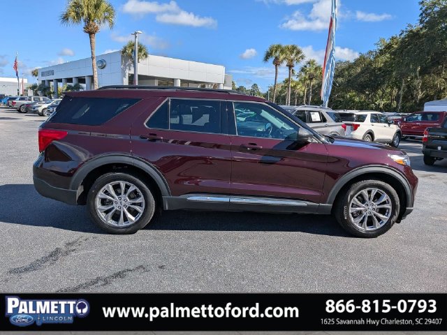 Used 2023 Ford Explorer XLT w/ Equipment Group 202A RWD image 3