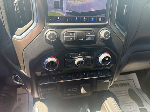 Used 2022 Chevrolet Silverado 2500 High Country w/ Z71 Off-Road Package AWD/4WD image 22