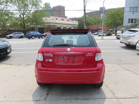 Used 2012 Suzuki SX4 Sportback FWD image 8