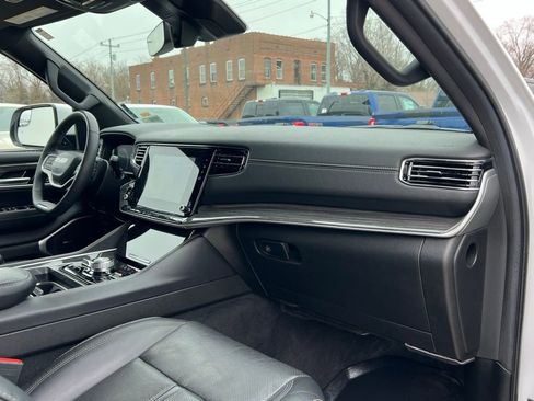 Used 2022 Jeep Wagoneer Series III image 21