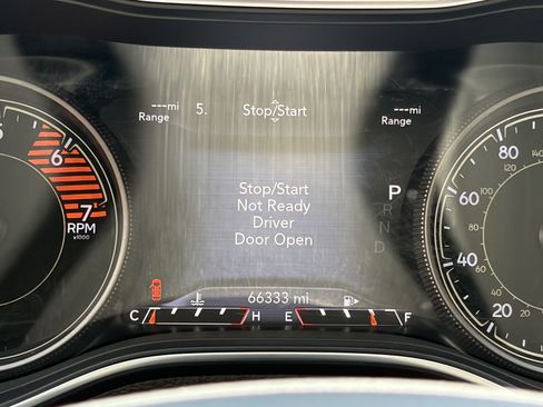 Used 2019 Jeep Cherokee Trailhawk w/ Comfort/Convenience Group AWD/4WD image 7