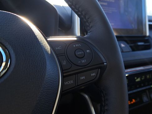 New 2025 Toyota RAV4 XLE image 27