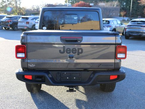 Used 2020 Jeep Gladiator Sport w/ Quick Order Package 24S image 4