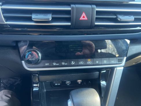 Certified 2023 Kia Seltos S w/ Navigation Package image 54