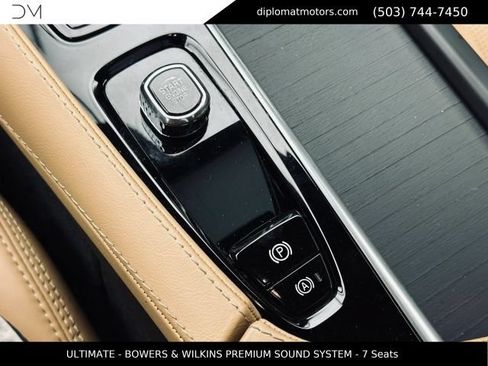 Used 2024 Volvo XC90 T8 Ultimate AWD/4WD image 42