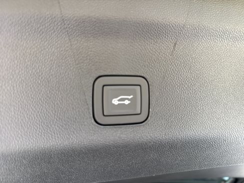 New 2026 GMC Yukon XL AT4 w/ AT4 Premium Plus Package AWD/4WD image 38