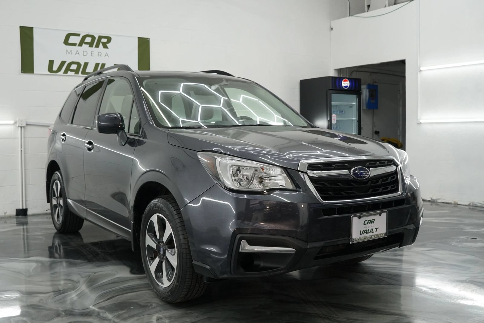 Used 2017 Subaru Forester 2.5i Premium w/ All-Weather Package AWD/4WD image 4