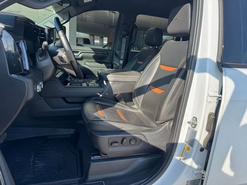 Used 2024 GMC Sierra 2500 AT4 w/ AT4 Preferred Package image 11