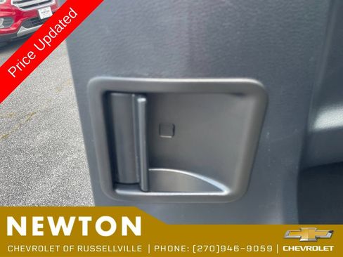 Used 2022 Toyota Tacoma SR5 w/ SR5 Appearance Package (SM) AWD/4WD image 24