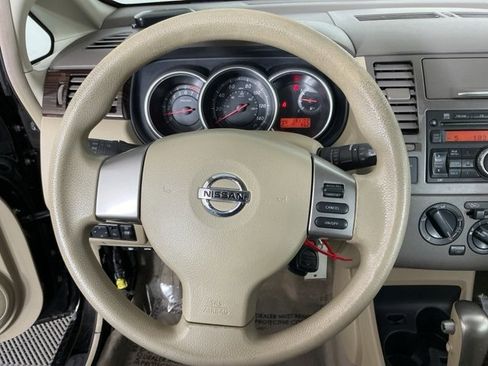 Used 2011 Nissan Versa SL image 15