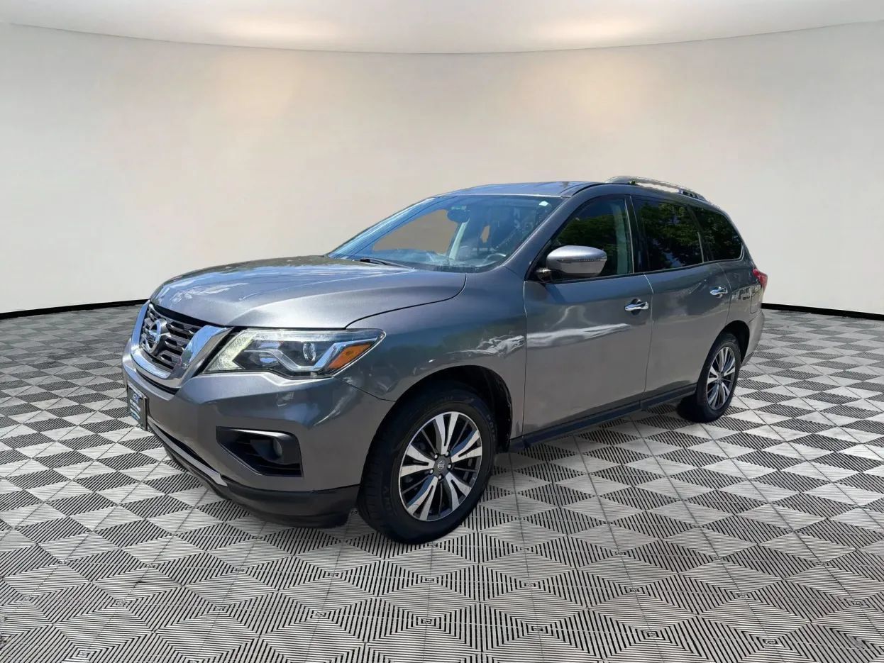 Used 2019 Nissan Pathfinder SV w/ SV Tech Package AWD/4WD image 3