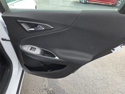Used 2023 Chevrolet Malibu LT image 9