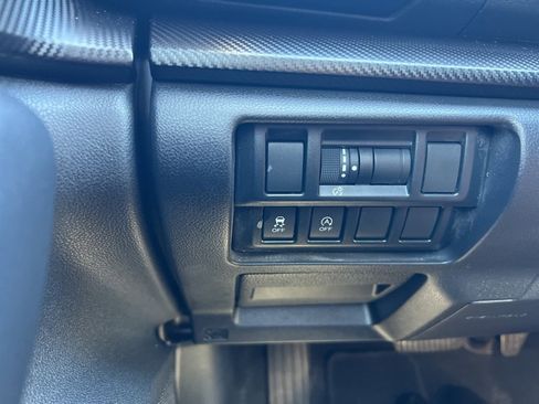 Used 2020 Subaru Crosstrek 2.0i Premium image 24