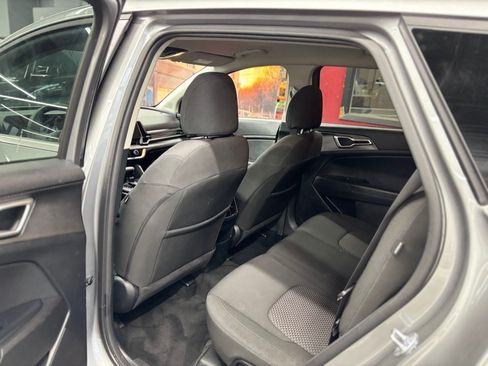 Used 2024 Kia Sportage LX FWD image 16