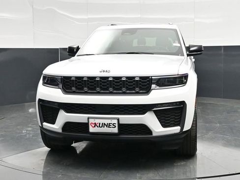 New 2026 Jeep Grand Cherokee L Limited AWD/4WD image 2