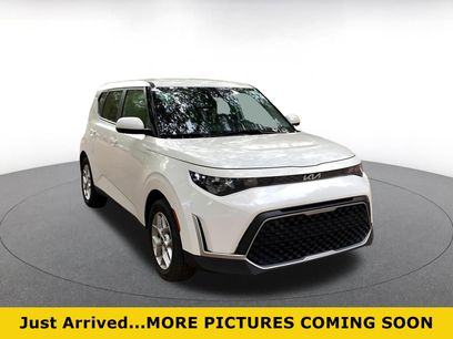 Used 2025 Kia Soul LX w/ LX Technology Package