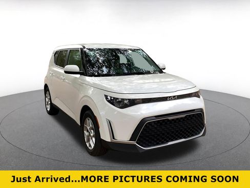 Used 2025 Kia Soul LX w/ LX Technology Package image 1