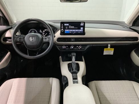 Certified 2026 Honda HR-V LX image 8