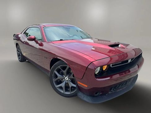 Used 2019 Dodge Challenger R/T RWD image 2