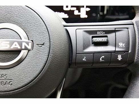 Certified 2025 Nissan Kicks S image 14