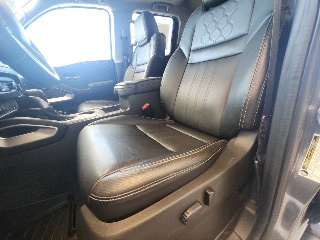 Used 2022 Nissan Frontier SV w/ SV Premium Package AWD/4WD image 23