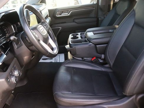 Used 2025 GMC Sierra 1500 SLT image 16