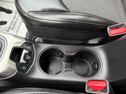 Used 2019 Jeep Compass Latitude image 52