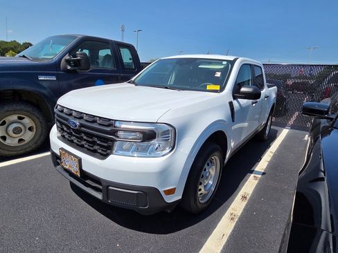 Used 2024 Ford Maverick XL FWD image 3