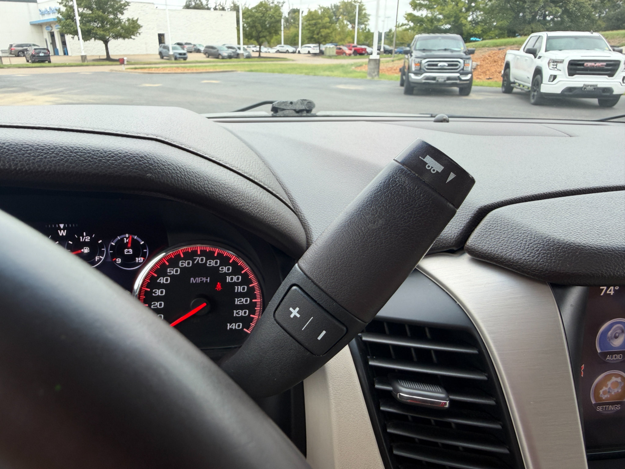 Used 2015 GMC Yukon Denali w/ Touring Package AWD/4WD image 48