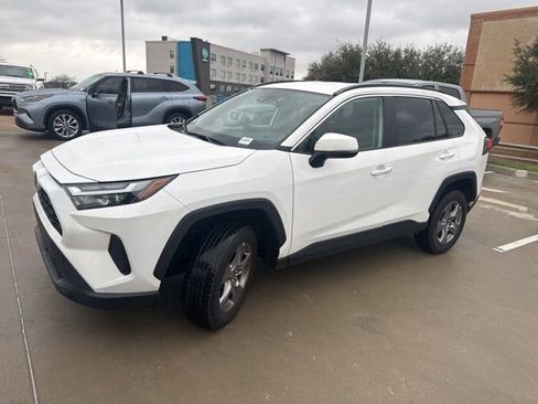 Used 2024 Toyota RAV4 XLE image 7