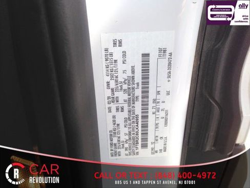 Used 2020 Ford Transit 250 Medium Roof AWD w/ Interior Upgrade Package image 66