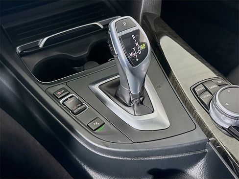 Used 2016 BMW 340i xDrive Sedan image 17