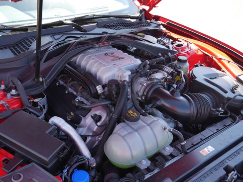 Certified 2021 Ford Mustang Shelby GT500 w/ Technology Package RWD image 37