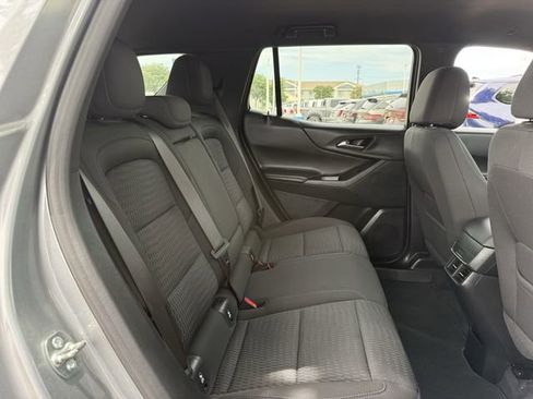 Used 2025 Chevrolet Equinox LT FWD image 30