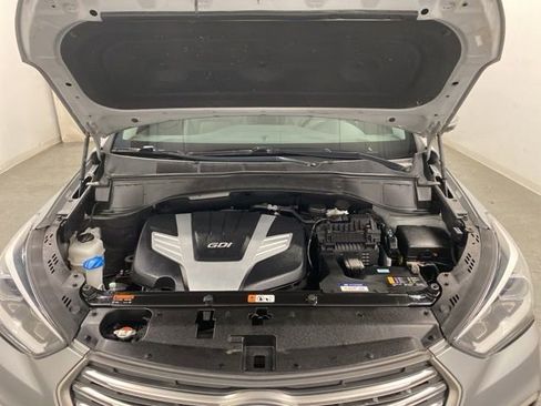 Used 2017 Hyundai Santa Fe Limited image 34