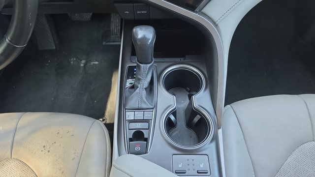 Used 2024 Toyota Camry XSE FWD image 8