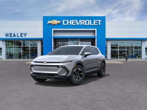 New 2026 Chevrolet Equinox EV LT image 32