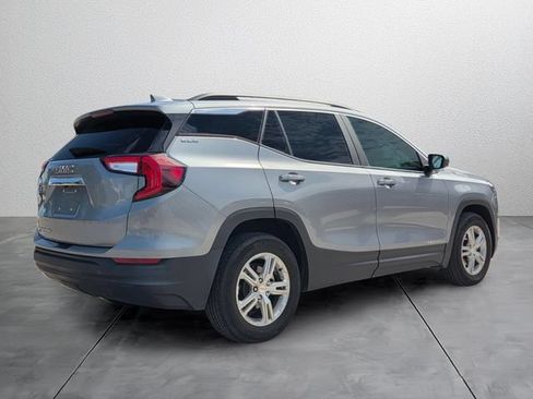 Used 2023 GMC Terrain SLE w/ Driver Convenience Package FWD image 4