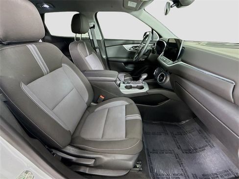 Used 2025 Chevrolet Blazer LT image 27