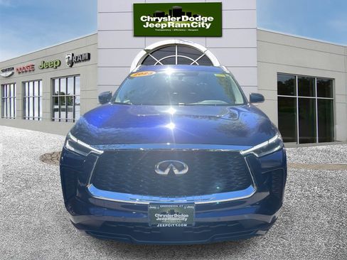 Used 2023 INFINITI QX60 Luxe w/ Cargo Package image 2