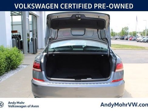 Used 2022 Volkswagen Passat 2.0T SE FWD image 9