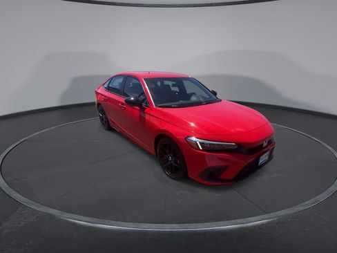 Used 2024 Honda Civic Sport image 2