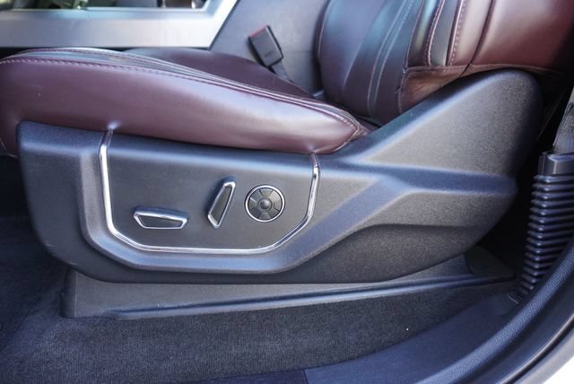 Used 2017 Ford F250 Platinum w/ Platinum Ultimate Package AWD/4WD image 28